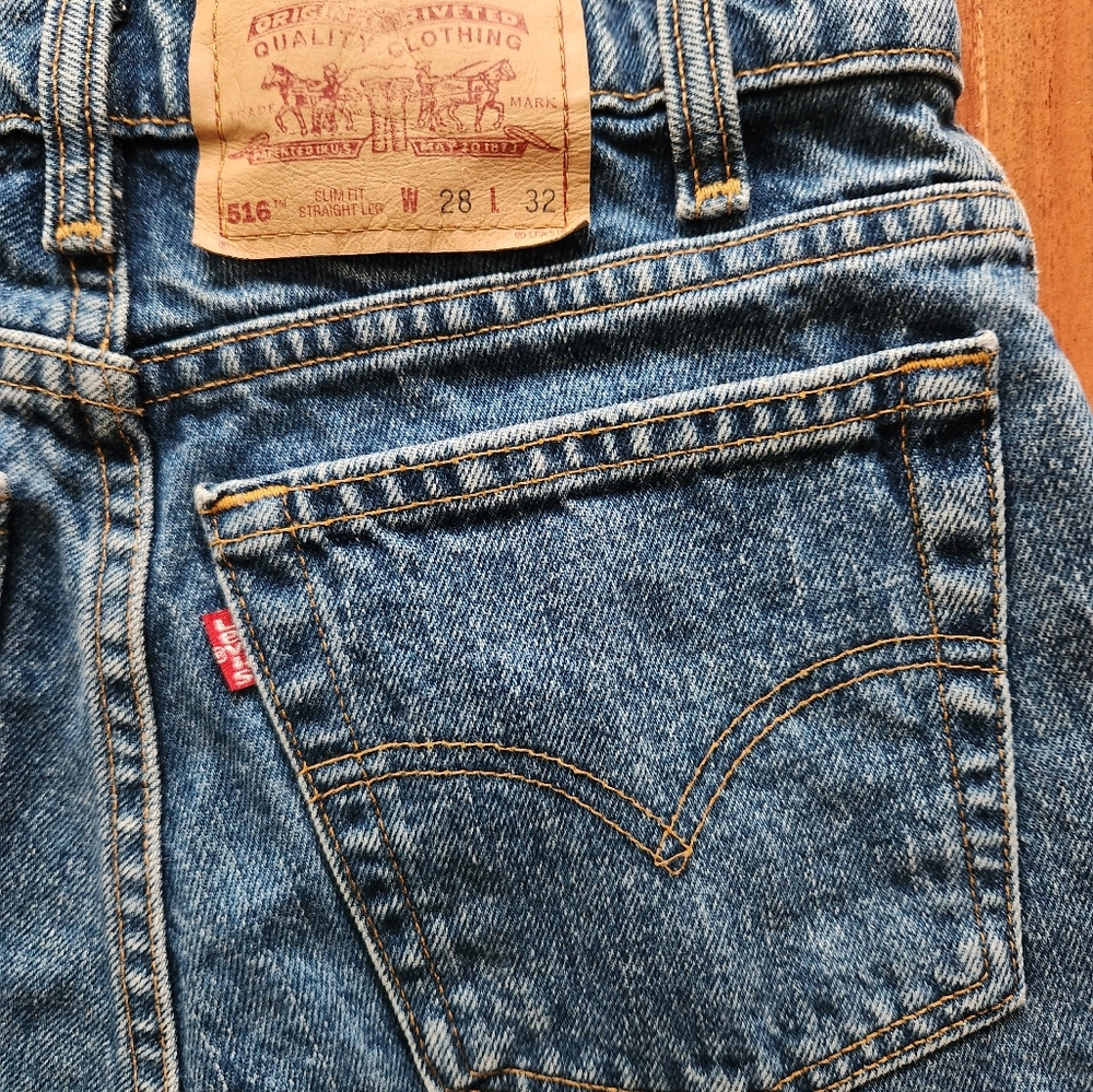 Levi's Jean Shorts - Picture 3 of 9